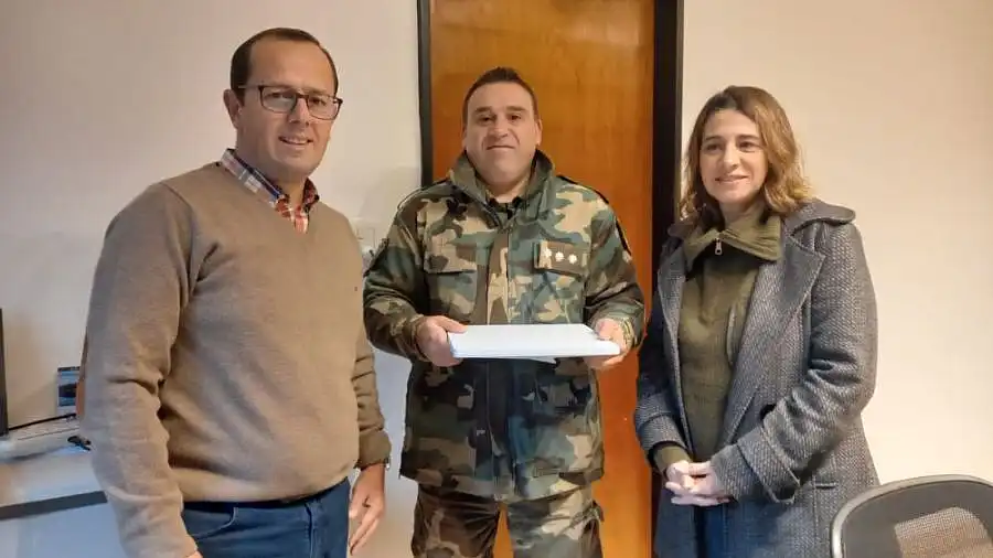 Entregaron un equipamiento satelital de internet para el CPR