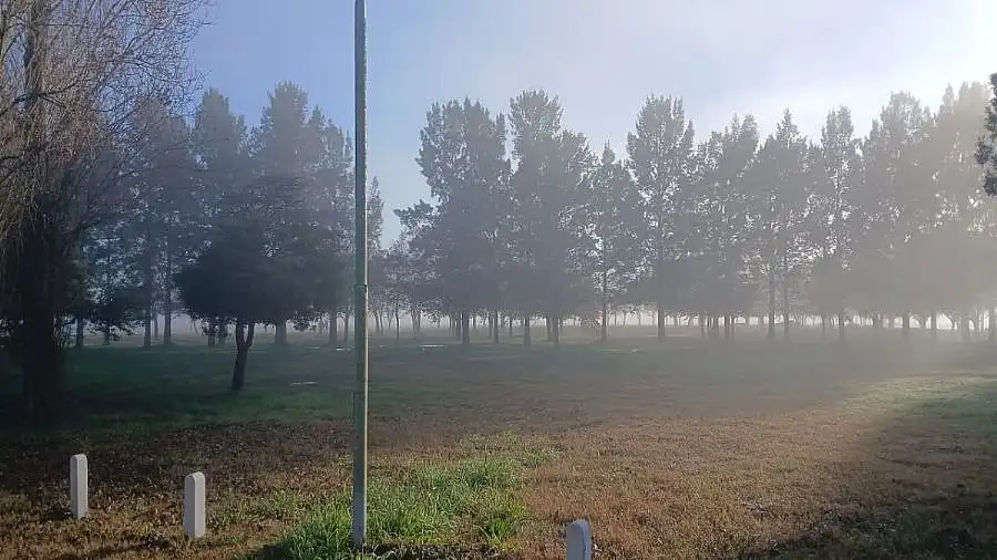 El Municipio infraccionó a un automovilista por hacer trompos en el Balneario
