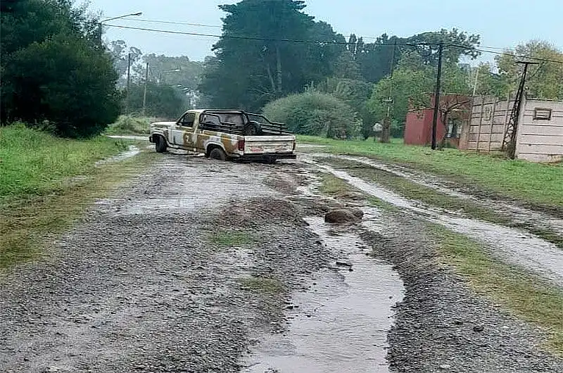 Vecinos del barrio Los Horneros reclaman por el estado de las calles