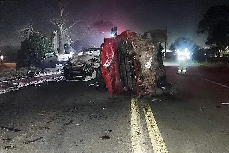 Un joven fallecido y varios heridos en triple colisión en Ruta 226