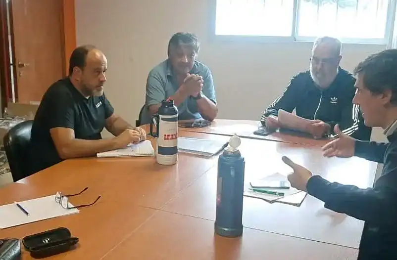 Nuevo acuerdo paritario entre el Ejecutivo y el Sindicato de ...