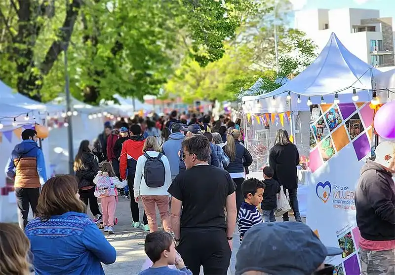 La Feria de la Comunidad Emprendedora vuelve este fin de semana a Plaza Moreno
