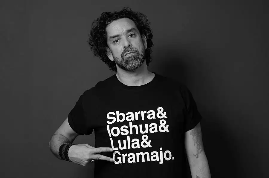 Leonardo Oyola: “la voz de la gente y la música siempre tienen que estar presentes”