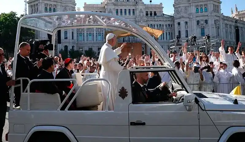 La Iglesia convocó a una colecta para financiar la visita del Papa