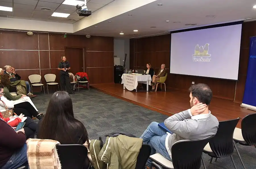 Tandil fue sede de un conversatorio sobre participación cívica y cooperación con Italia