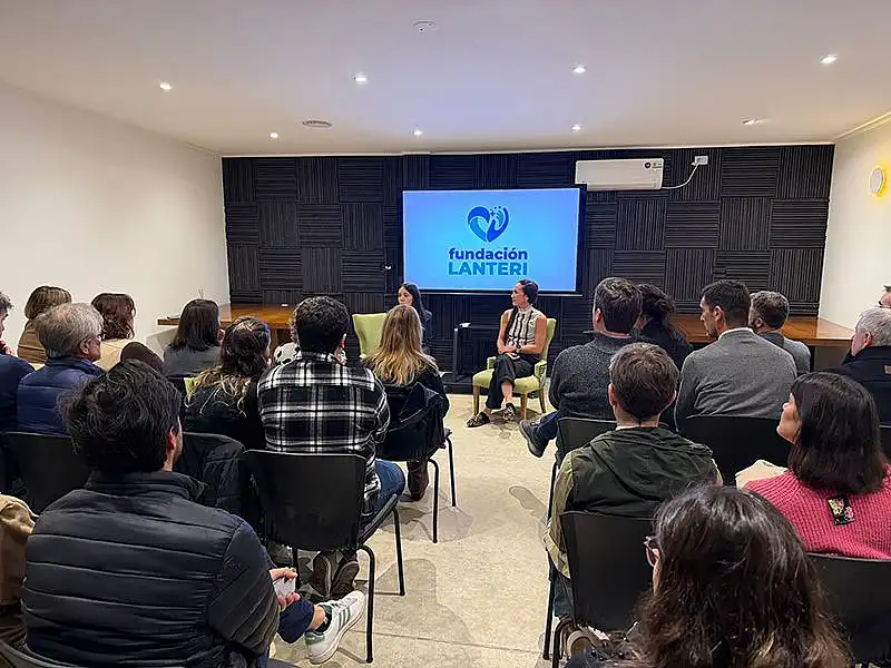 Se presentó oficialmente ante la comunidad con una idea central: convertir al 7000 en un ...