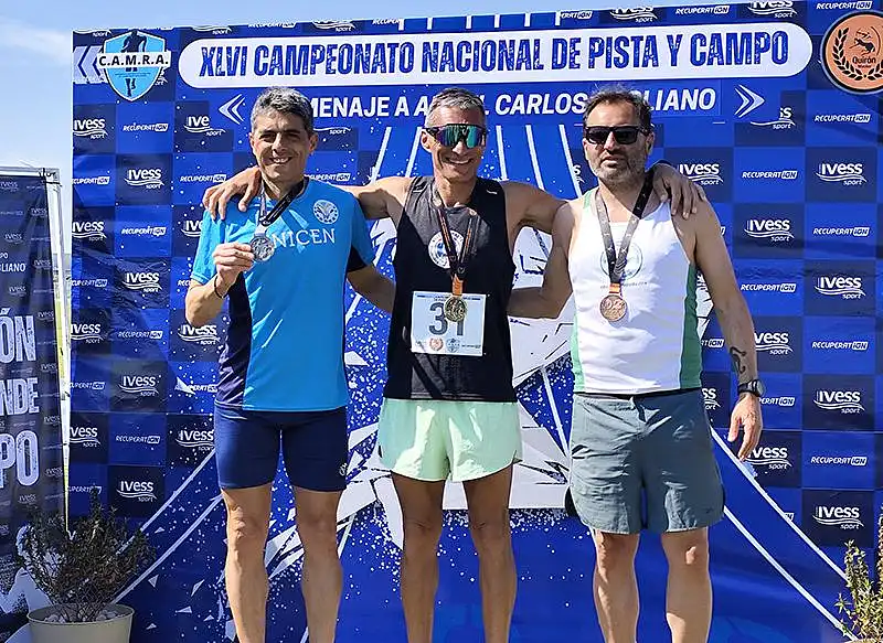 Excelente desempeño del equipo Máster de UNICEN en el Nacional de Atletismo