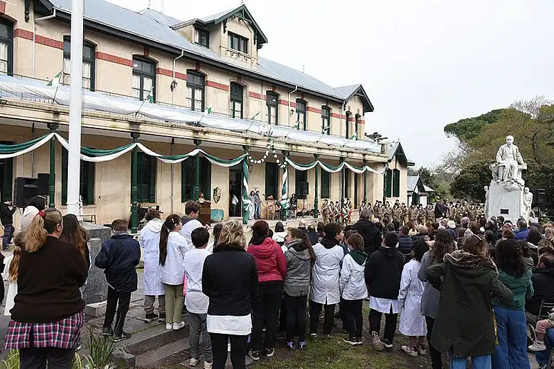 Lunghi destacó el aporte de la Escuela Granja a la identidad productiva de Tandil en su ...