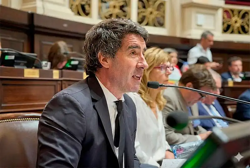 Civale presentó proyectos para reducir impuestos a PyMEs, comercios y al campo ...