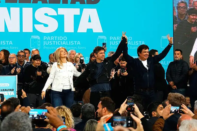 Kicillof, Magario y Espinoza reunieron a más de 20 mil personas por el 17 de octubre en ...